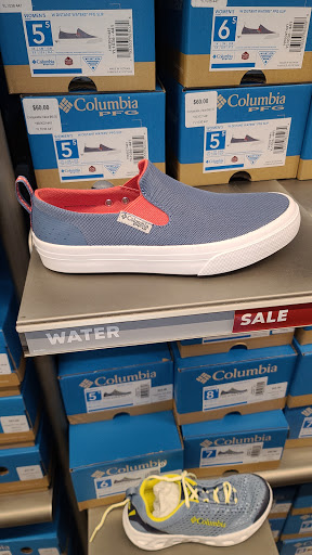 Clothing Store «Columbia Sportswear at Tanger Outlets Daytona», reviews and photos, 1100 Cornerstone Blvd #105, Daytona Beach, FL 32117, USA
