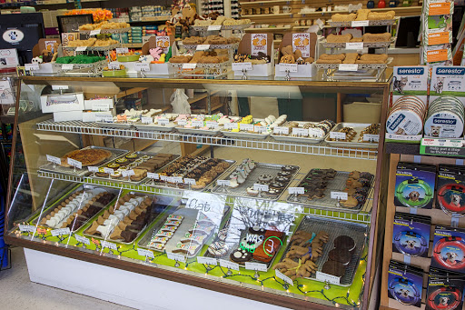 Pet Supply Store «Four Your Paws Only», reviews and photos, 1821 White Mountain Hwy, North Conway, NH 03860, USA