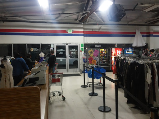 Thrift Store «Super Thrift Store Rescue Mission», reviews and photos, 13422 Saticoy St, North Hollywood, CA 91605, USA