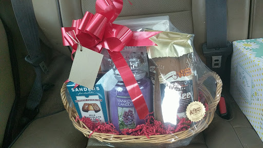 American Restaurant «Cracker Barrel Old Country Store», reviews and photos, 1534 Bear Creek Pike, Columbia, TN 38401, USA