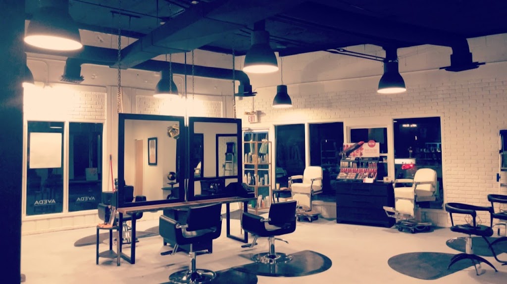 Fleur Salon of Barrington 60010