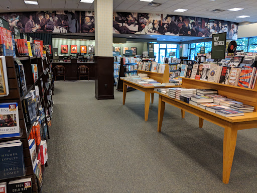 Book Store «Barnes & Noble», reviews and photos, 12701 Hill Country Blvd, Bee Cave, TX 78738, USA