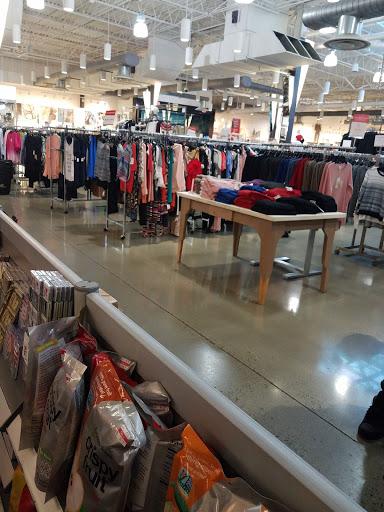 Department Store «Century 21 Department Store», reviews and photos, 651 Kapkowski Rd, Elizabeth, NJ 07201, USA