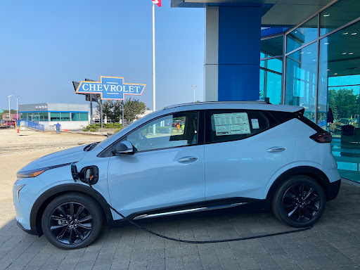 Car Dealer «Vic Canever Chevrolet», reviews and photos, 3000 Owen Rd, Fenton, MI 48430, USA