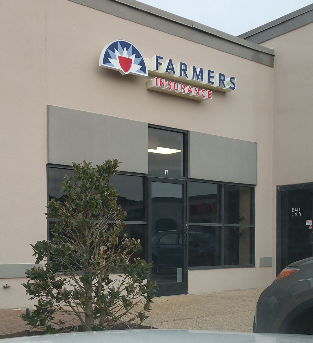 Farmers Insurance at Cedar Lake Center