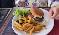 Hamburger du Restaurant Le Picotin à Murol - n°15