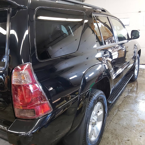 Car Wash «Credit Approval Auto Group Inc», reviews and photos, 639 N Independence Blvd, Romeoville, IL 60446, USA