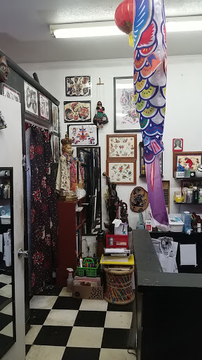Tattoo Shop «Holey Moley Tattoos & Body Piercings», reviews and photos, 7140 49th St N, Pinellas Park, FL 33781, USA