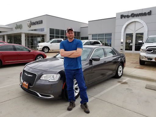 Car Dealer «Mike Brown Chrysler Dodge Jeep», reviews and photos, 4970 E Hwy 377, Granbury, TX 76049, USA