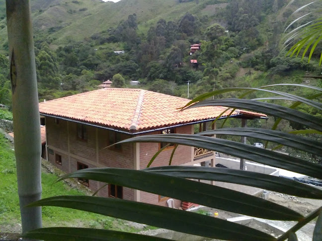 Via a Yamburara Alto, Vilcabamba, Ecuador