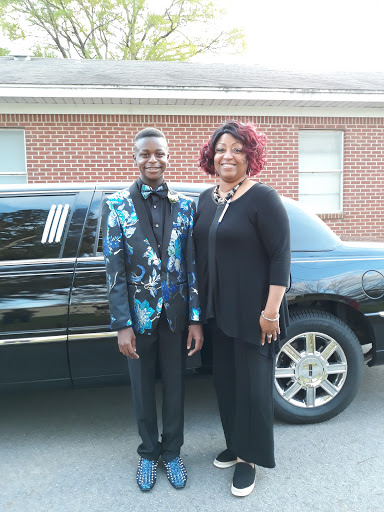 Limousine Service «Twin City Limousines and Event Center», reviews and photos, 901 Main St, Little Rock, AR 72202, USA