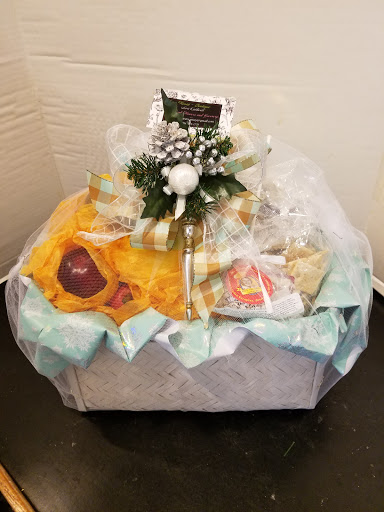 Consignment Shop «Old Bank Flowers Art and Marketplace», reviews and photos, 66 Main St, East Hampton, CT 06424, USA