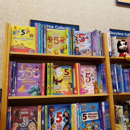 Book Store «Barnes & Noble», reviews and photos, 470 Universal Dr N, North Haven, CT 06473, USA