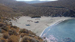 Marmari beach'in fotoğrafı birden fazla küçük koy ile birlikte