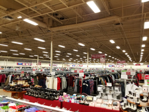 Clothing Store «Burlington Coat Factory», reviews and photos, 8204 S Orange Blossom Trail, Orlando, FL 32809, USA
