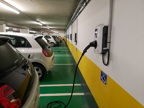 Station de recharge pour véhicules électriques à Paris