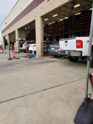 Tire Shop «Discount Tire Store - Hurst, TX», reviews and photos, 1492 W Pipeline Rd, Hurst, TX 76053, USA
