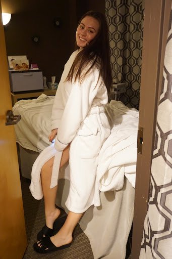 Day Spa «A White Pond Paradise Salon & Day Spa», reviews and photos, 566 White Pond Dr, Akron, OH 44320, USA