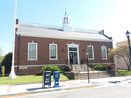 152 W King St, Strasburg, VA 22657, USA