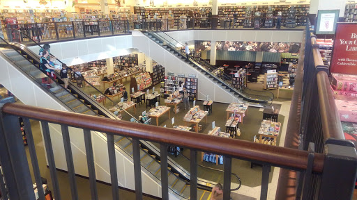 Book Store «Barnes & Noble», reviews and photos, 301 NE Northgate Way, Seattle, WA 98125, USA