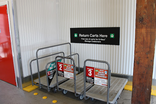 Truck Rental Agency «U-Haul Moving & Storage of Bridgeport», reviews and photos, 526 Pine St, Bridgeport, CT 06605, USA