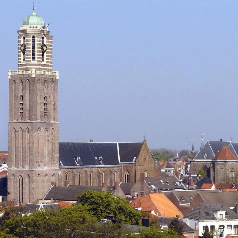 De Peperbus of Onze Lieve Vrouwetoren met beiaard