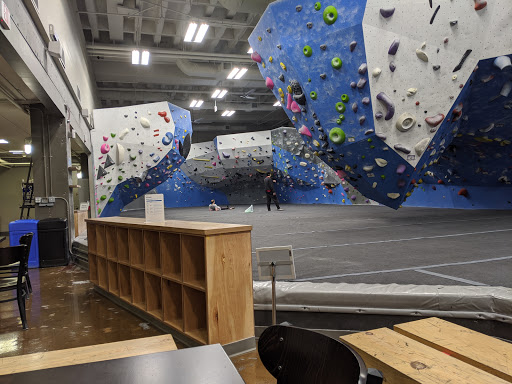 Shopping Mall «Crystal City Shops», reviews and photos, 2200 Crystal Dr, Arlington, VA 22202, USA