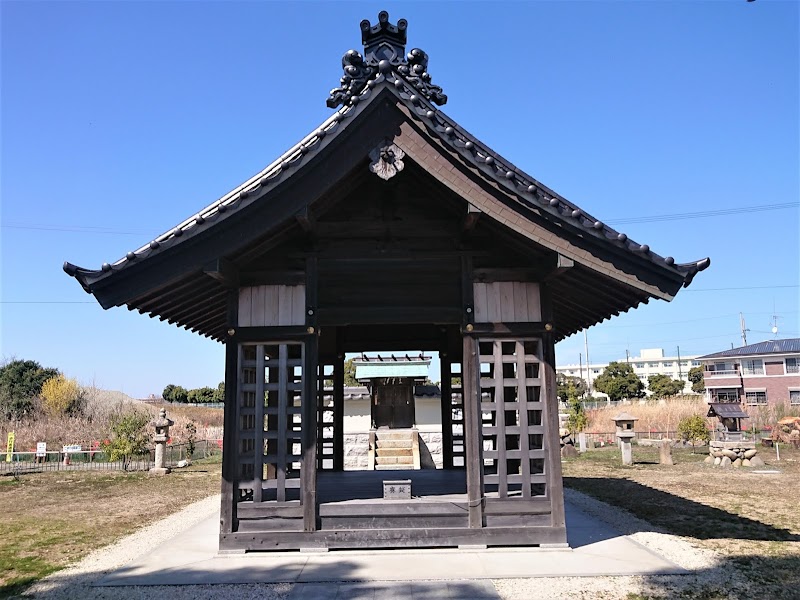 八龍神社