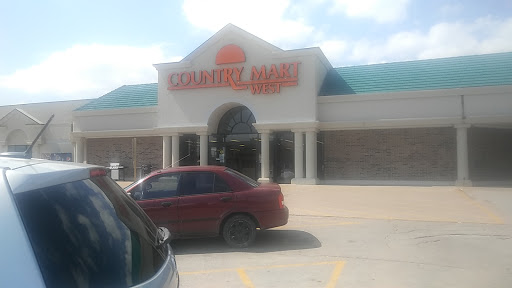 Grocery Store «Country Mart», reviews and photos, 1000 Hall St, Coffeyville, KS 67337, USA