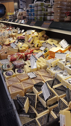 Grocery Store «Quality Food Center», reviews and photos, 1801 N 45th St, Seattle, WA 98103, USA