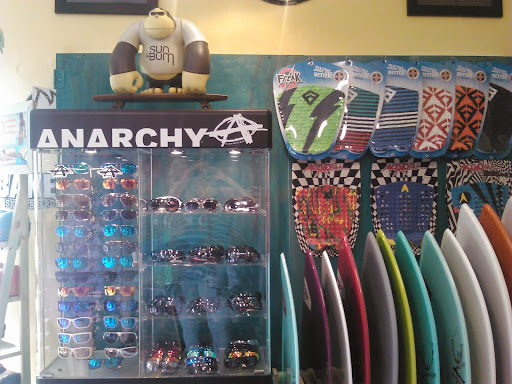 Shoreline Surf & Skate Shop, 17725 Gulf Blvd, Redington Shores, FL 33708, USA, 