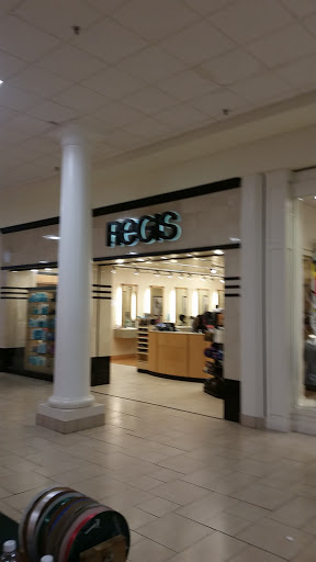 Shopping Mall «Valdosta Mall», reviews and photos, 1700 Norman Dr, Valdosta, GA 31601, USA