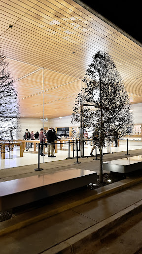 Computer Store «Apple Southlake Town Square», reviews and photos, 260 Grand Ave, Southlake, TX 76092, USA