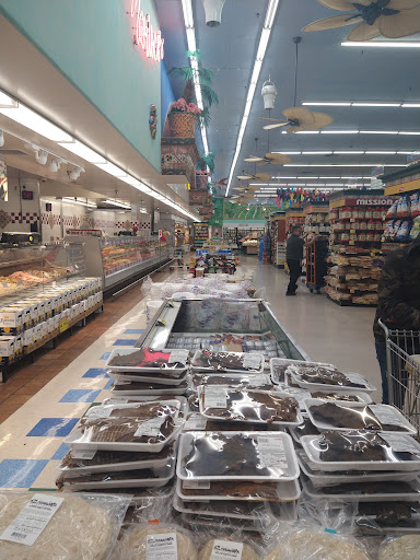 Supermarket «Vallarta Supermarkets», reviews and photos, 757 S Workman St, San Fernando, CA 91340, USA