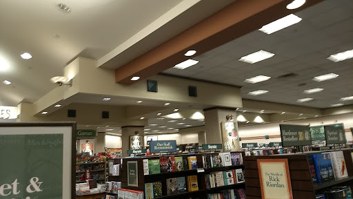 Book Store «Barnes & Noble», reviews and photos, 444 Broadway, Saugus, MA 01906, USA