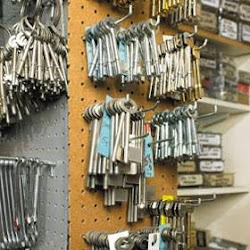 AD Robertson DIY hardware Store