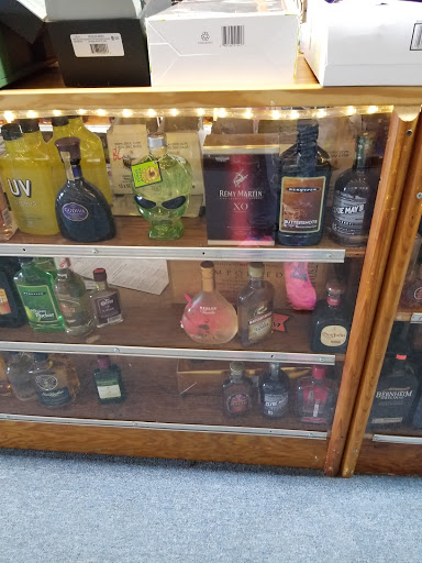 Liquor Store «Myrtle Beach Liquor», reviews and photos, 2010 N Kings Hwy suite A, Myrtle Beach, SC 29577, USA
