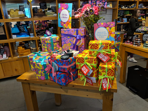 Cosmetics Store «Lush», reviews and photos, 311 Daniel Webster Hwy, Nashua, NH 03060, USA