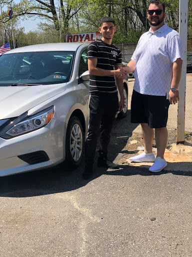 Used Car Dealer «Royal Car Center», reviews and photos, 3950 Roosevelt Blvd, Philadelphia, PA 19124, USA