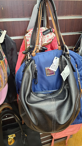 Clothing Store «Uptown Cheapskate», reviews and photos, 929 E Commercial Blvd, Oakland Park, FL 33334, USA