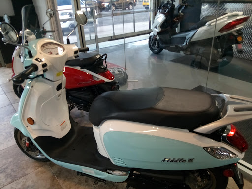 Motor Scooter Dealer «Vespa Queens», reviews and photos, 37-43 Crescent St, Long Island City, NY 11101, USA
