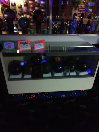 Bowling Alley «AMF Pin Palace Lanes», reviews and photos, 2006 Country Club Ave NW, Huntsville, AL 35816, USA