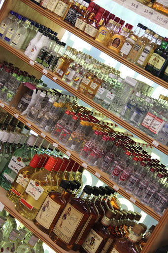 Liquor Store «Super Buy-Rite Liquors of Aberdeen», reviews and photos, 1238 NJ-34, Aberdeen Township, NJ 07747, USA