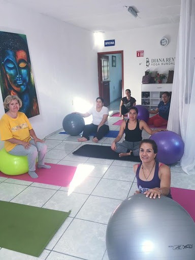 Yoga Kundalini Diana Reyes