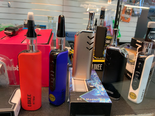 Tobacco Shop «Glass City Tobacco Inc», reviews and photos, 7600 Gardner Park Dr, Gainesville, VA 20155, USA