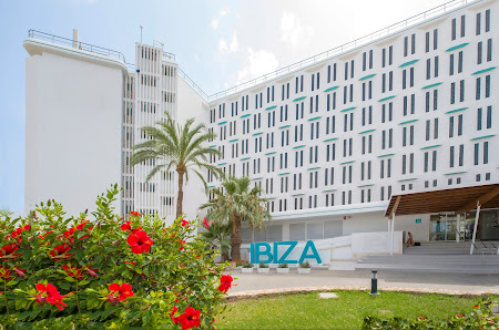 Hotel Vibra Algarb Av. Pere Matutes Noguera, 107, 07800 Ibiza, Balearic Islands, España
