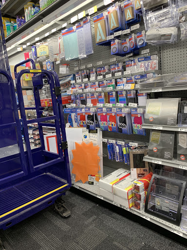 Office Supply Store «Staples», reviews and photos, 1080 Old Country Rd, Westbury, NY 11590, USA