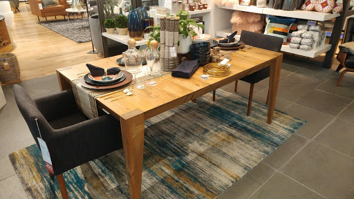 Furniture Store «west elm», reviews and photos, 2201 Westlake Ave Ste 100, Seattle, WA 98121, USA