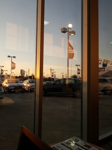 Hyundai Dealer «Momentum Hyundai of Fairfield», reviews and photos, 2775 Auto Mall Pkwy, Fairfield, CA 94533, USA