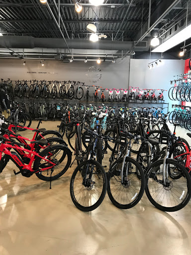 Bicycle Store «Trek Bicycle Columbus Dublin», reviews and photos, 2720 Sawmill Pl Blvd, Columbus, OH 43235, USA